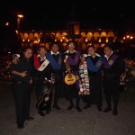 En la plaza de noche